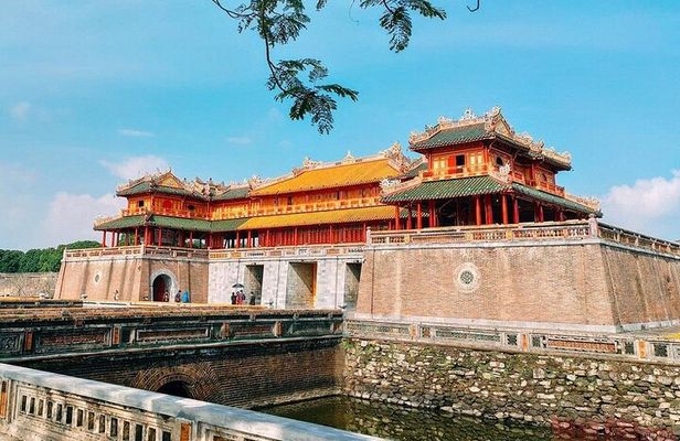 1 Day Imperial City Hue Tour from Hoi An and Da Nang City 