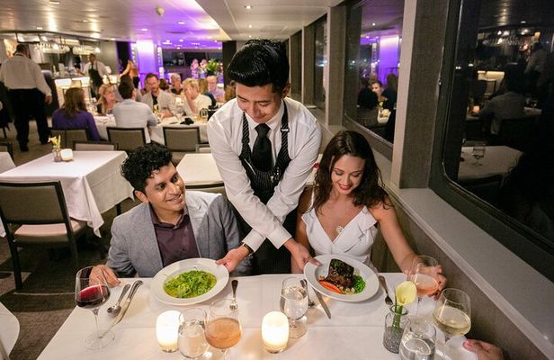 Toronto Premier Dinner Cruise on Odyssey in Toronto Harbour