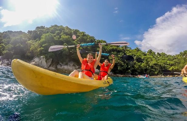 Tour Yelapas and Mahahuitas in Catamaran with Lunch and Open Bar!