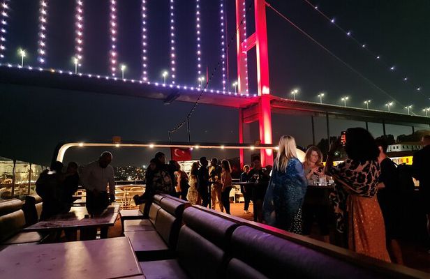 Luxury Bosphorus Dinner Cruise & Shows Private Table & Free Wi-Fi