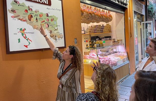 Food markets tour with a local!