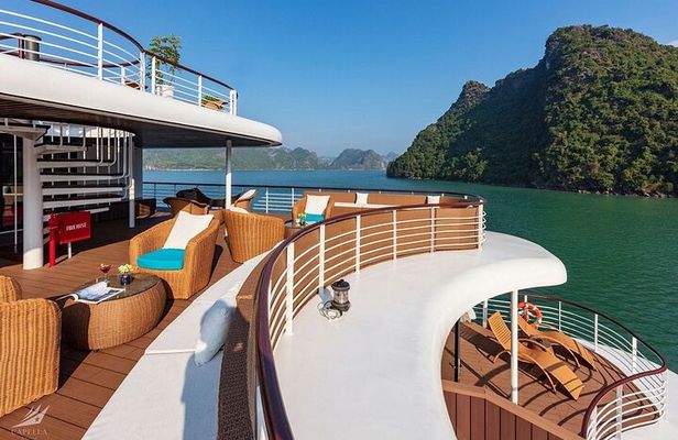 2D1N Capella 5* cruise | SQUID FISHING, KAYAK,VISIT CAVES