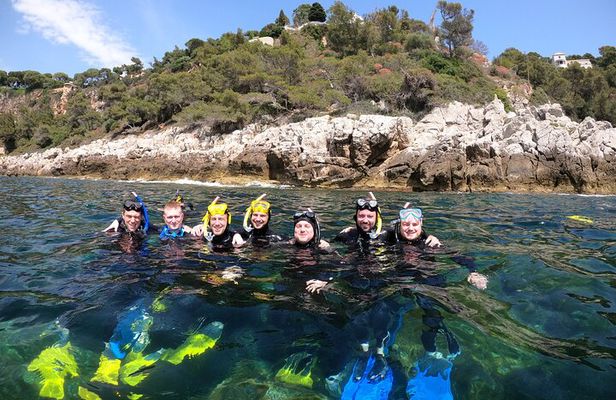 Boat trip and snorkeling in Villefranche - sur - Mer