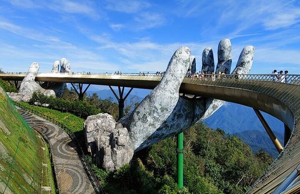 GOLDEN BRIDGE - Guided Tour in the Early Morning to Avoid Crowds
