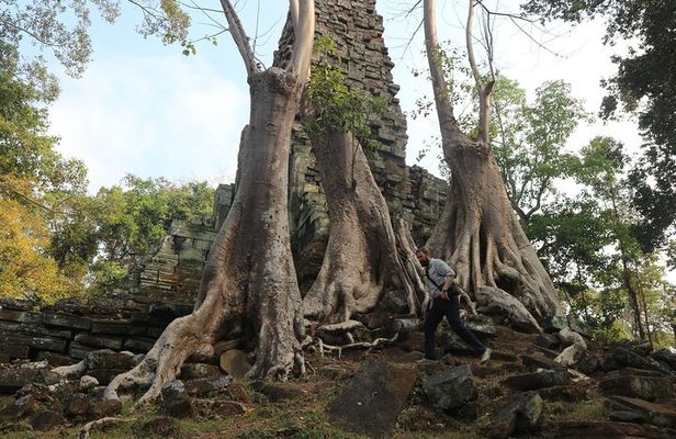 Angkor Wat Sunrise off the Beaten Track by Tuktuk