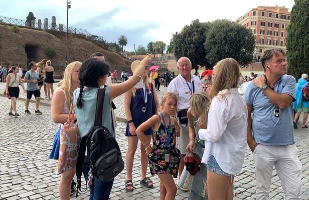 Semi Private Colosseum Tour With Access to Ancient City of Rome