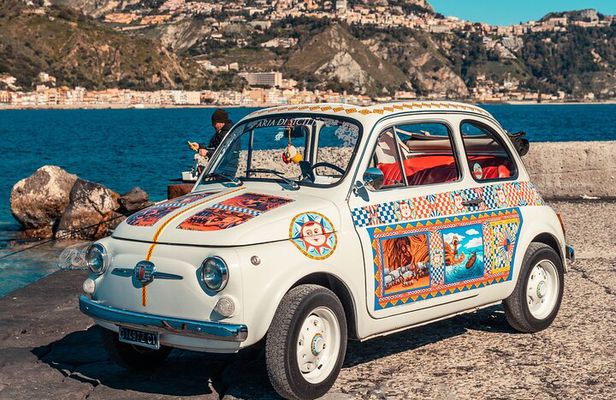 Private tour of Taormina and La Dolce Vita with the 500