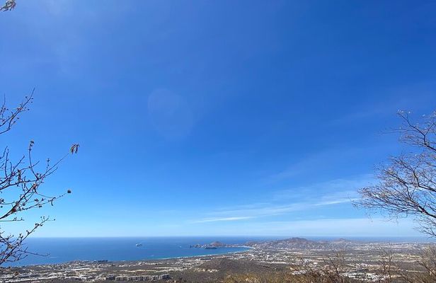 PRIVATE Fun Hiking Tour with Awesome Views