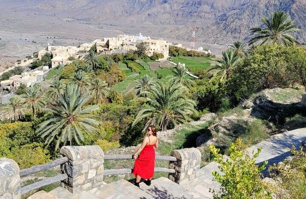 Private Sultan Qaboos Grand Mosque-Nakhal Fort-Wakan Village - Full Day Tour