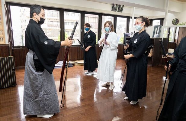Samurai experience: art and soul of the sword