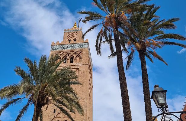 From Casablanca to the Soul of Marrakech: 2-Day Medina Tour
