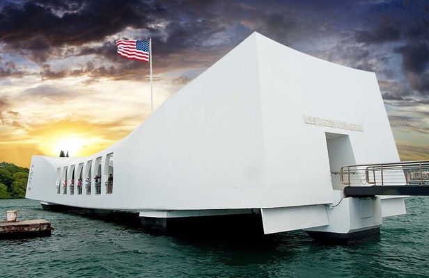 Luxury Pearl Harbor USS Arizona Memorial Small Group Tour
