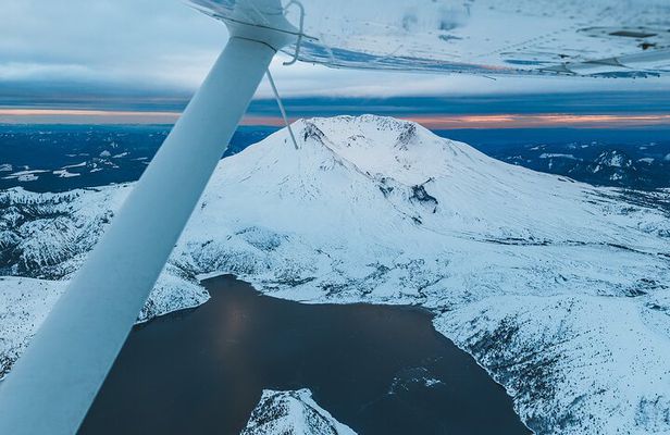Mt. St. Helens Air Tour by Envi Adventures
