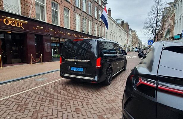 Private Minivan Sightseeing Tour in Amsterdam