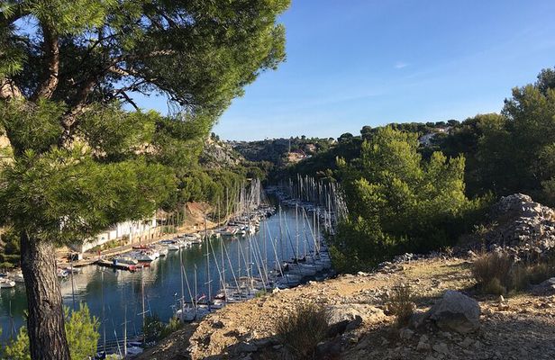 Cassis and Port Miou 5 Hours tour from Aix-en-Provence