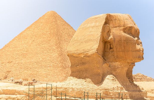 Discover Giza: Pyramids, Sphinx Tour with Lunch & Camel Adventure