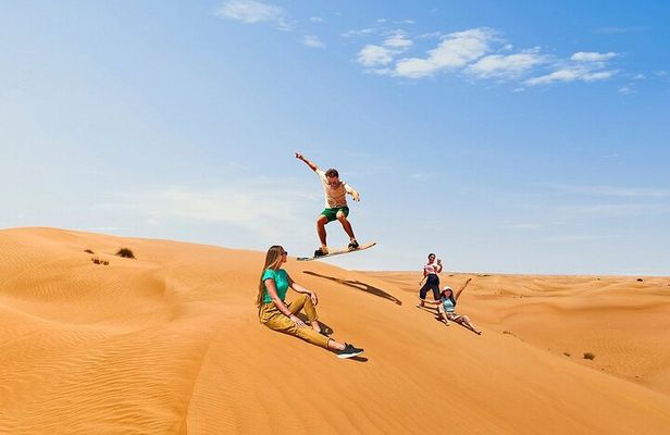 Dubai Desert Safari With Buffet Dinner Tour