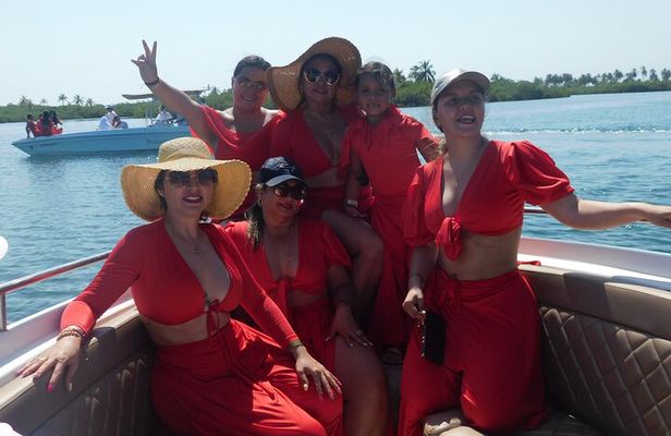 Private Full Day Family Tour To The Rosario Islands