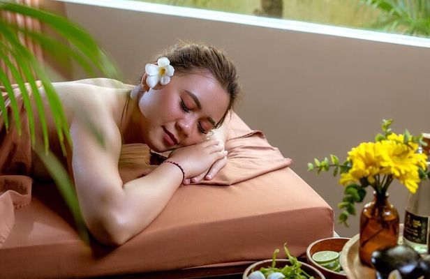 Bali Luxury Spa massage & Flower bath 2 Hour treatmen