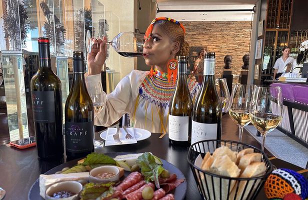 Private Tour to 20 Wine Tasting in Stellenbosch and Franschhoek