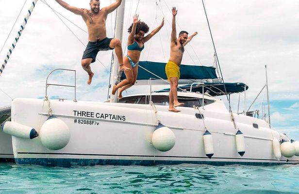 Catamaran Cruise in Riviera Maya With Snorkeling & Beach Club