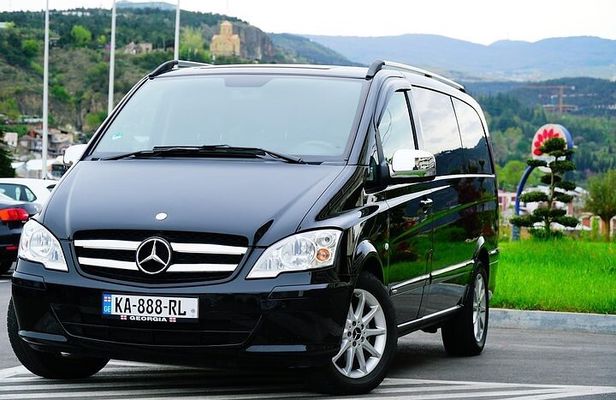 Tbilisi to Yerevan Private car transfer 3 Scenic stops