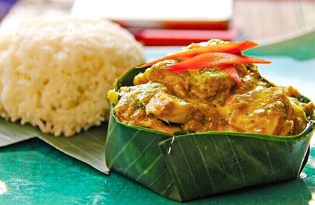 3-Hour Siem Reap Guided Cooking Class and Market with Pick up 