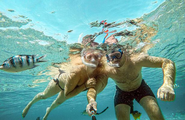 Private Guided Giftun Islands Boat Tour with Lunch From Hurghada