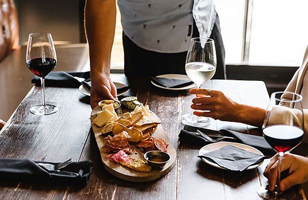 Guided Lunch Tour in Whistler - Guided Restaurant Tour - 3-hours