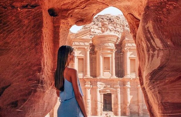 Petra Full-Day Private Tour from Amman or Airport