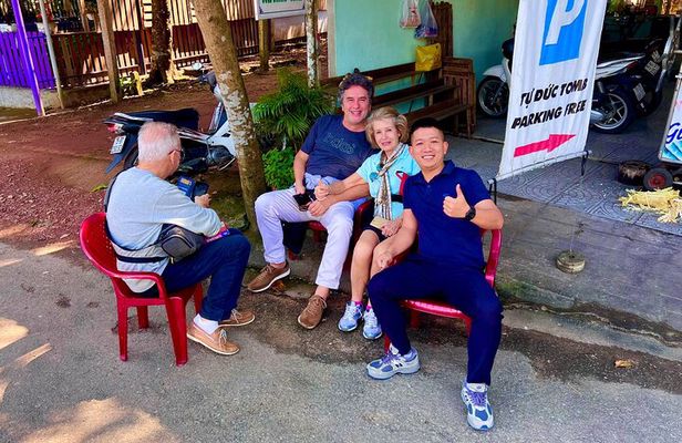 Hue: Private Car To/From Hoi An or Vice Versa with Many Options