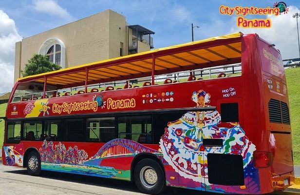Get to know the city on board CitySightseeing Panama (24 Hours)