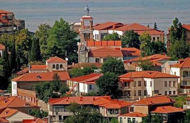 Private Tour at Kakheti Bodbe Monastery and Sighnaghi Love City