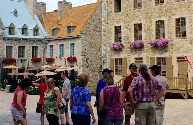 Quebec City : Custom Walking Tour with a Guide ( Private Tour )