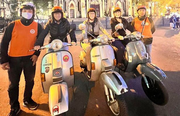 Hanoi After Dark Vespa Food Tour 4 hrs