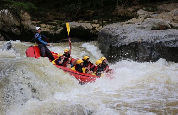 RAFTING with exciting rapids from MEDELLÍN
