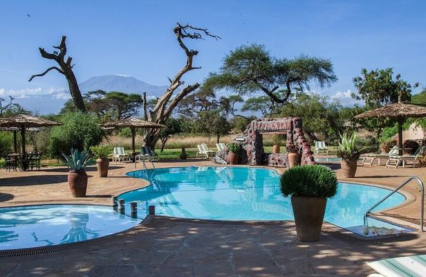 6 Days Masai Mara-Nakuru-Amboseli - Lodge Safari-Private 4X4 JEEP