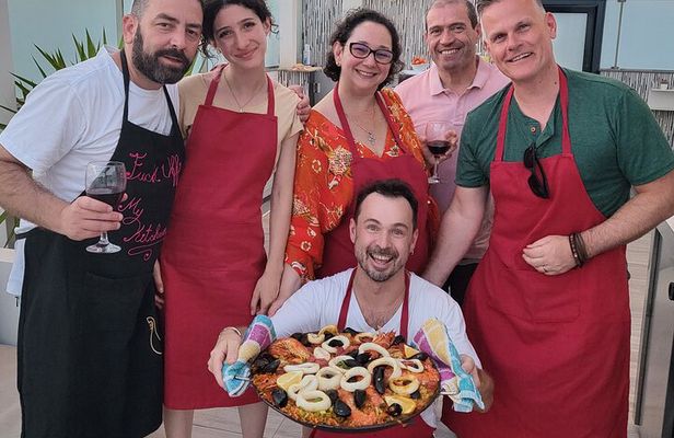 Paella Private Cooking Class in Sitges