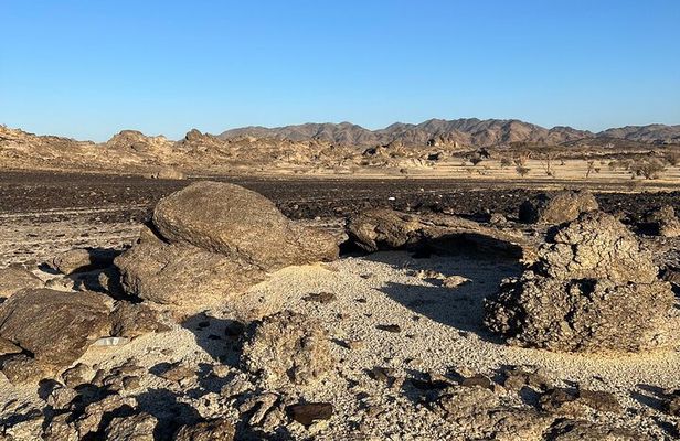 Moon Mountain Hike from Jeddah City