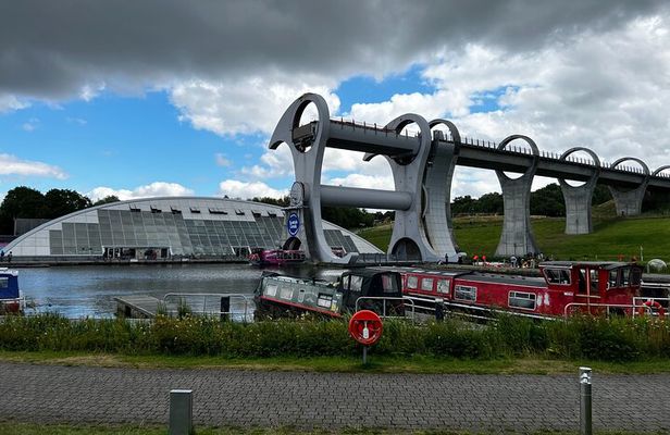 Falkirk Wheel, Doune Castle, Stirling Castle Private Tour