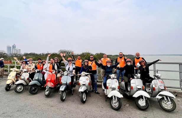 Vespa Tour HANOI BACK STREETS: FOOD+LOCAL LIFE+CULTURE & FUN