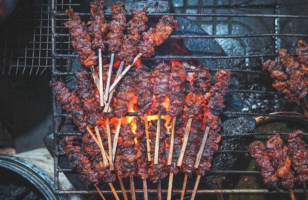Old Siem Reap Sunset Food Tour by Tuk-tuk