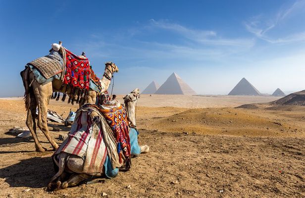 Private Guided Excursion to the Pyramids of Giza From Hurghada