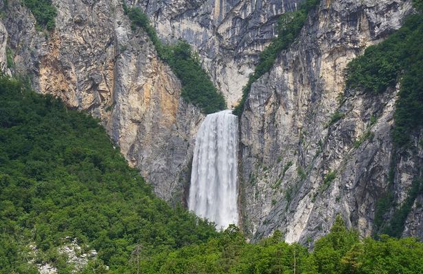 Bike through Narnia: Waterfalls & Filming Location Bike Tour
