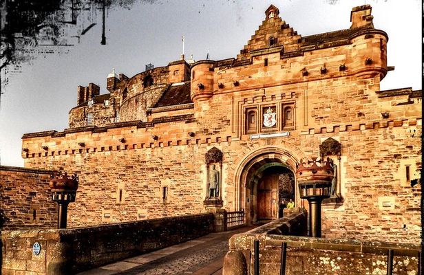 Edinburgh Castle Guided Tour - Tickets Included