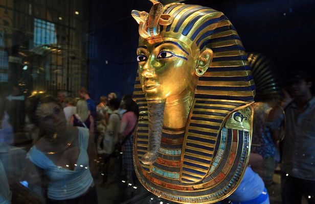 Private Day Tour to Egyptian Museum, Citadel and Old Cairo Tour 