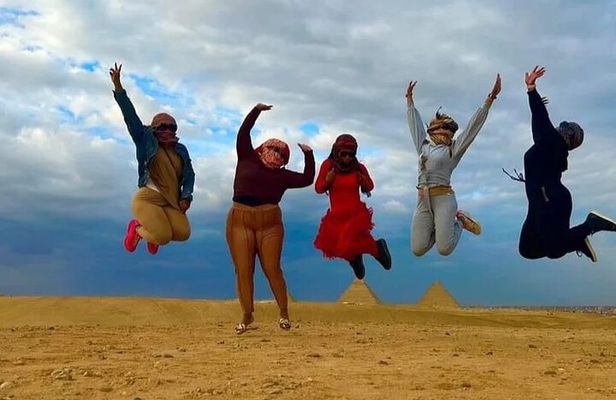 Private Tour to Memphis,Saqqara and Dahshur pyramids with Lunch 