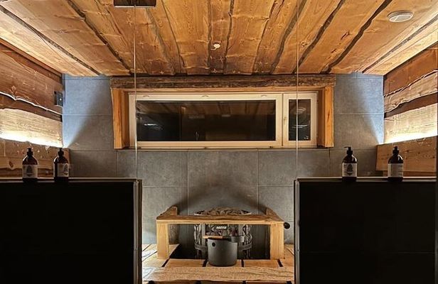 VIP SERVICE Traditional Finnish Log Sauna and Food Experience 