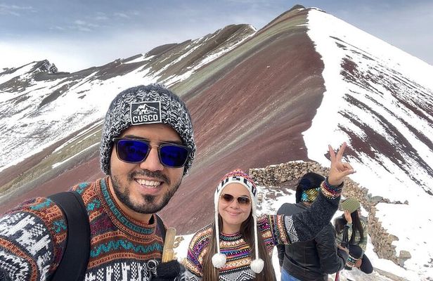 Private Exploration of the Colored Mountain on Horseback