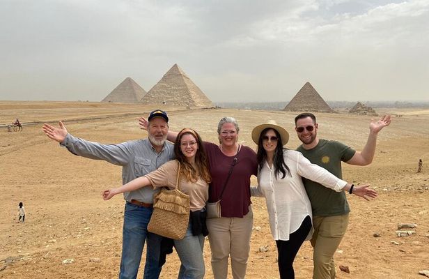 Cairo Layover Giza Pyramids & Sphinx with private tour Guide